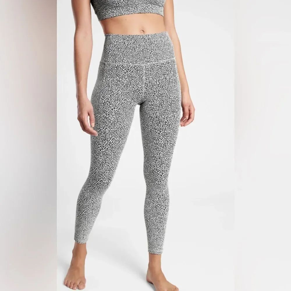 ATHLETA Salutation Stash Texture Leggings Animal Print Size M